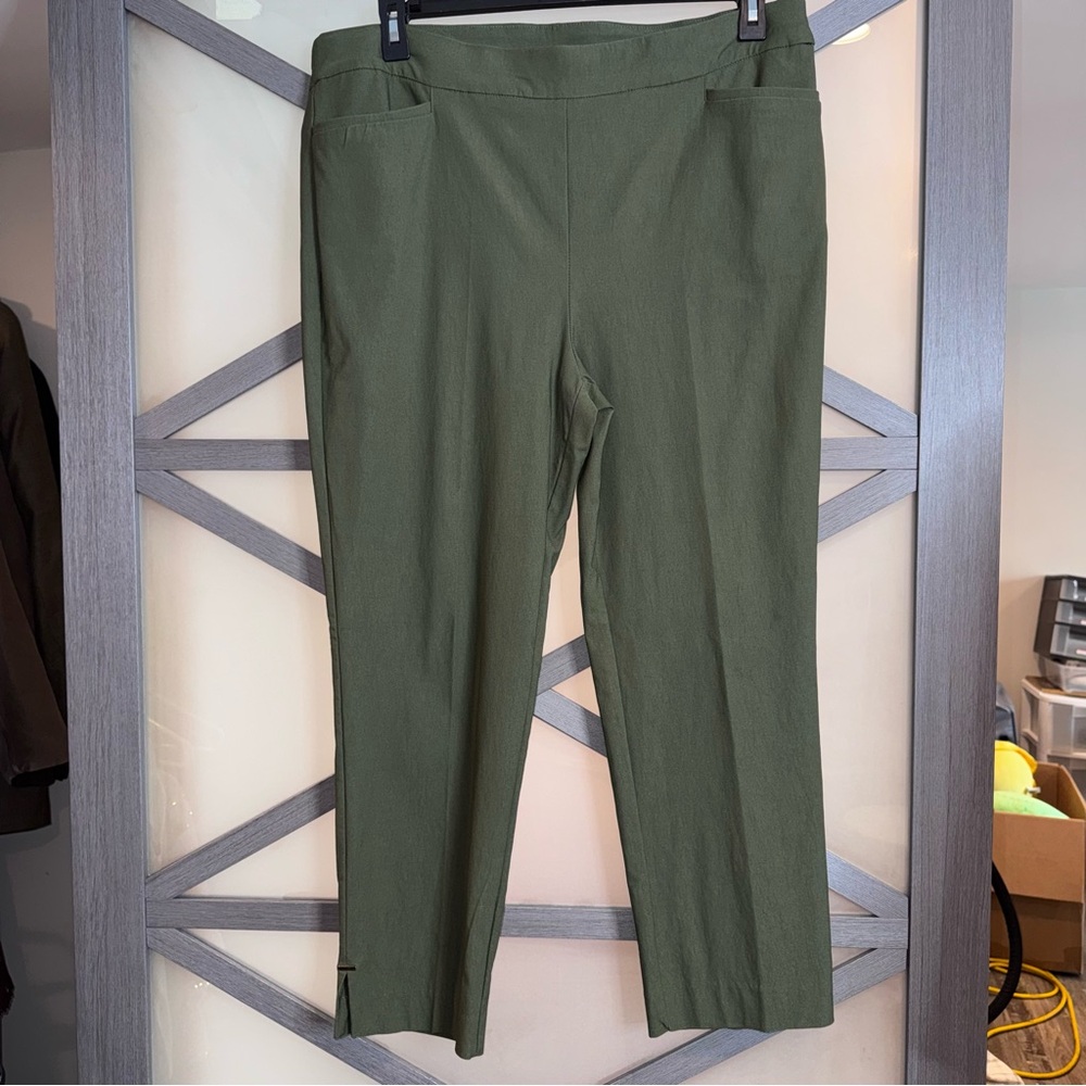Chico’s Olive Green Pull On Pants